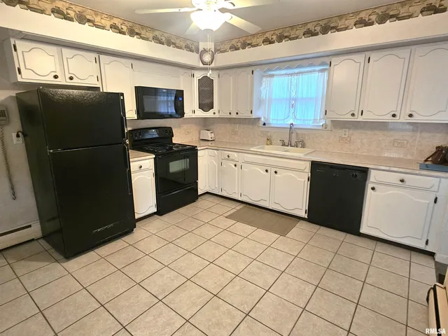 $174,900 | 145 Halfmoon Street, Lincoln, IL 62656