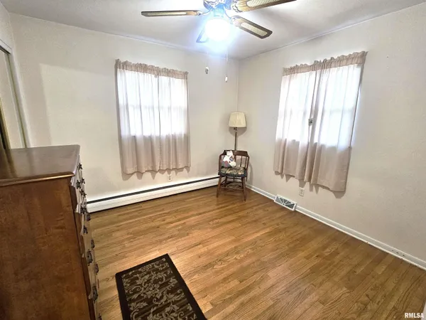 $155,000 | 145 Halfmoon Street, Lincoln, IL 62656
