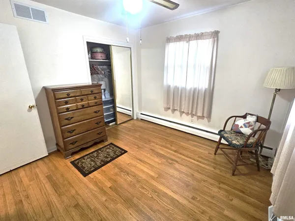 $155,000 | 145 Halfmoon Street, Lincoln, IL 62656