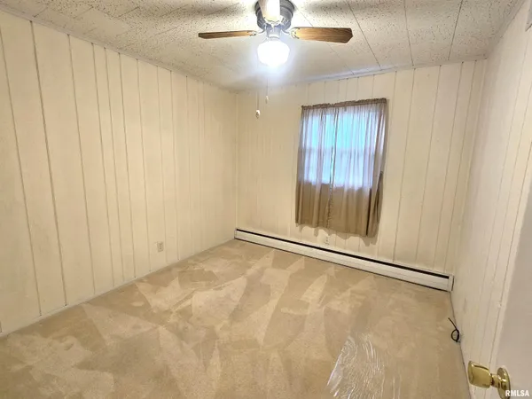 $155,000 | 145 Halfmoon Street, Lincoln, IL 62656