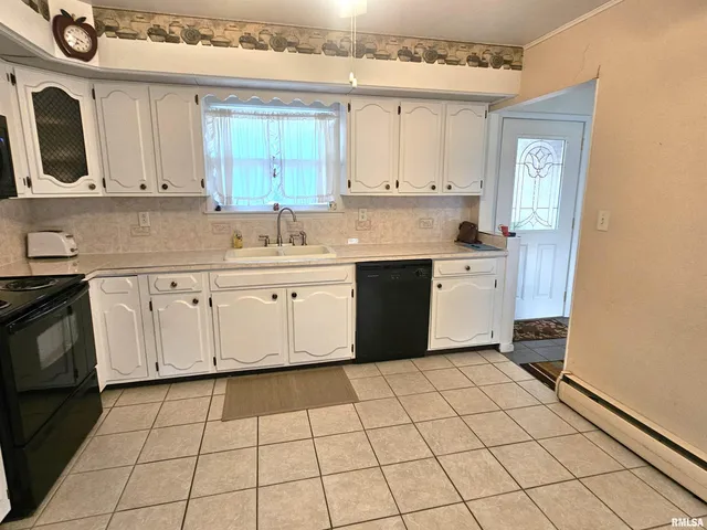 $174,900 | 145 Halfmoon Street, Lincoln, IL 62656