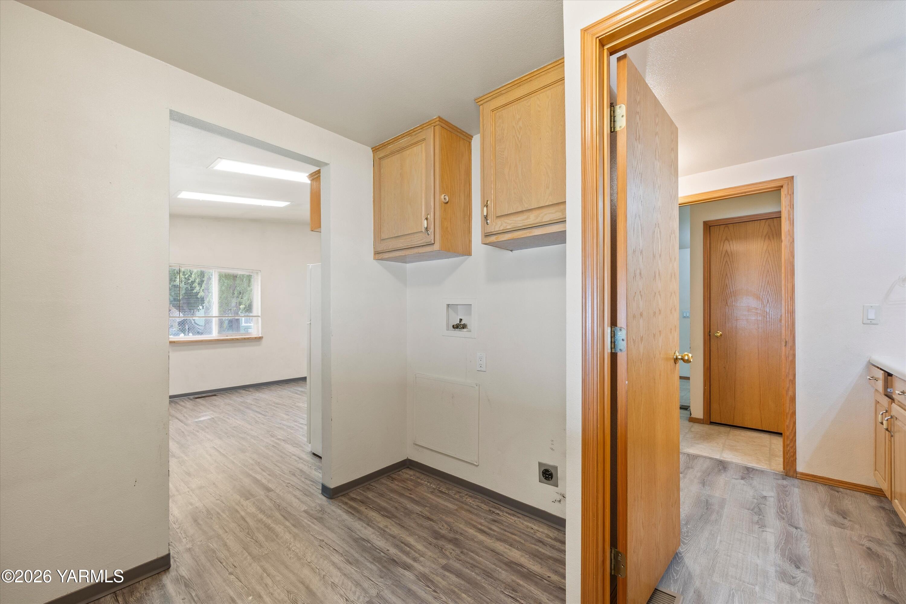 279 Carlsonia Road Zillah, WA 98953 - Photo 13 of 23 Laundry to Guest Bathroom