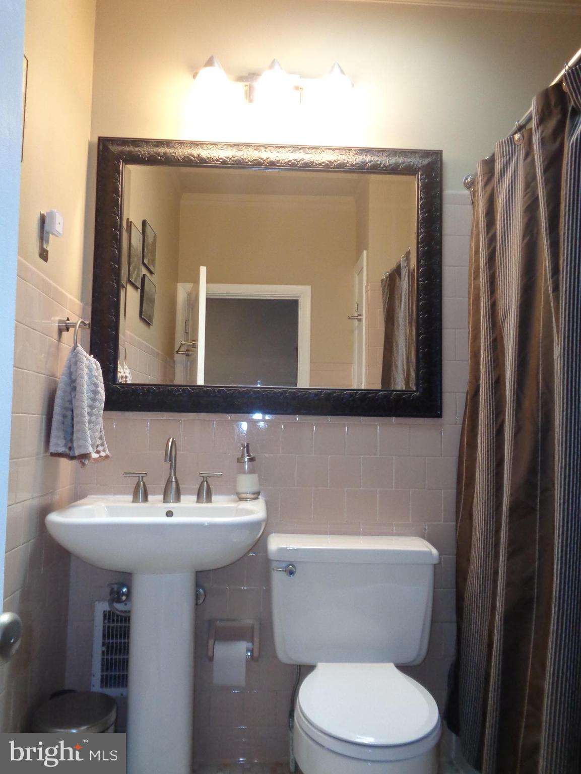 4024 Falls Road Baltimore, MD 21211 - Photo 40 of 68 Upstairs Bath