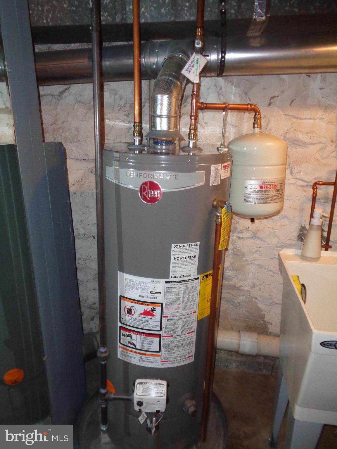 4024 Falls Road Baltimore, MD 21211 - Photo 61 of 68 Gas Water Heater