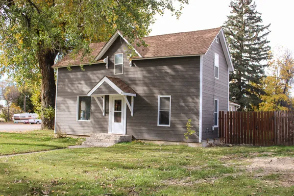 $340,000 | 301 1st Street Northeast, Choteau, MT 59422
