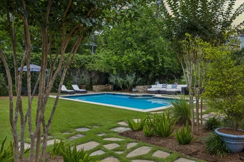 $4,600,000 | 15 Courtlandt Place, Houston, TX 77006