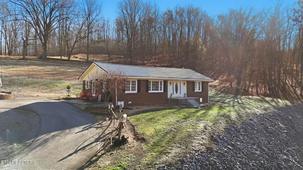 $575,000 | 1625 Machine Branch Road, Ewing, VA 24248