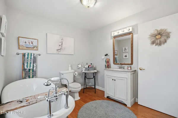 $575,000 | 1625 Machine Branch Road, Ewing, VA 24248