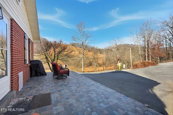 $575,000 | 1625 Machine Branch Road, Ewing, VA 24248