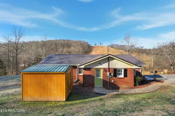 $575,000 | 1625 Machine Branch Road, Ewing, VA 24248