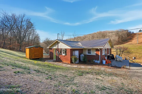 $575,000 | 1625 Machine Branch Road, Ewing, VA 24248