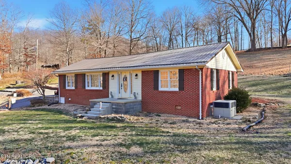 $575,000 | 1625 Machine Branch Road, Ewing, VA 24248