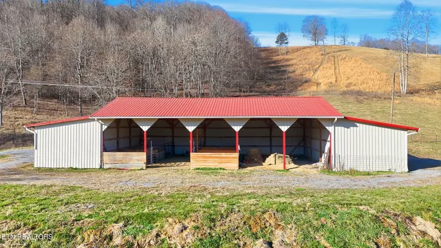 $575,000 | 1625 Machine Branch Road, Ewing, VA 24248