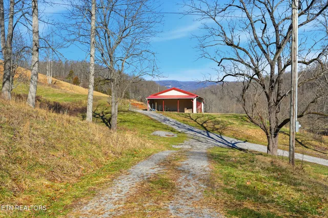 $575,000 | 1625 Machine Branch Road, Ewing, VA 24248
