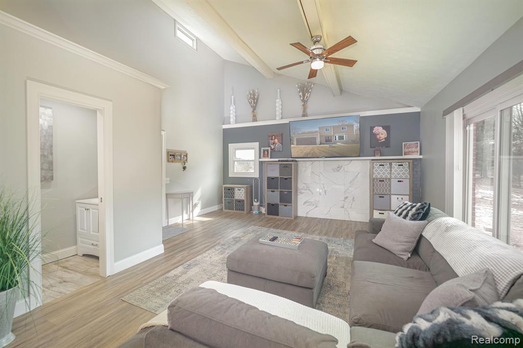 2244 Dutcher Road Howell, MI 48843 - Photo 4 of 22