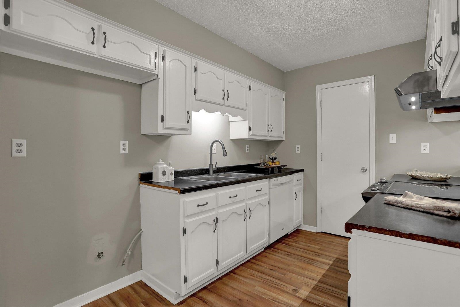 7173 Ransdorp Drive Memphis, TN 38133 - Photo 8 of 25 Gallery Image 8