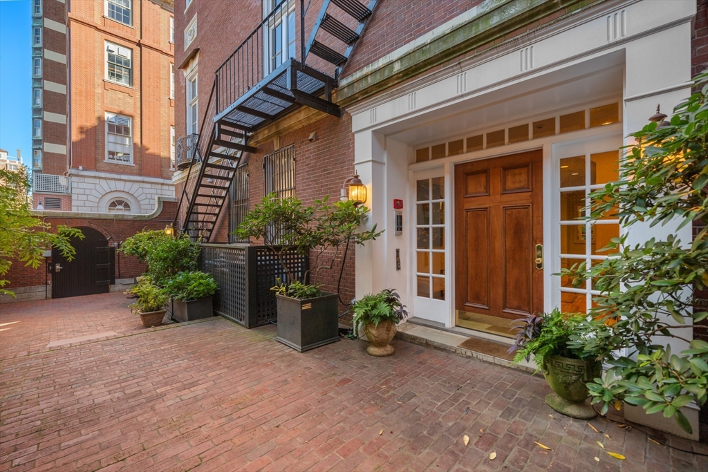 86 Beacon Street, Unit 2 Beacon Hill, MA 02108 - Photo 19 of 26