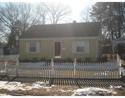 72 Seneca Street Springfield, MA 01151 - Photo 1 of 8 Gallery Image 1