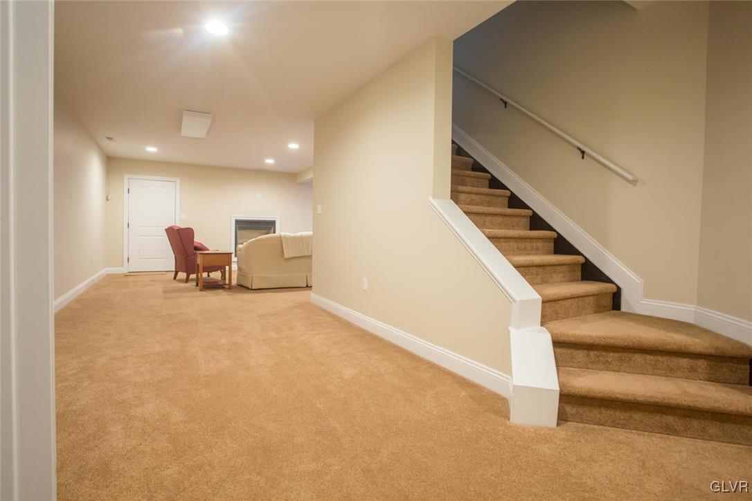 226 East Dell Road Bath, PA 18014 - Photo 25 of 50