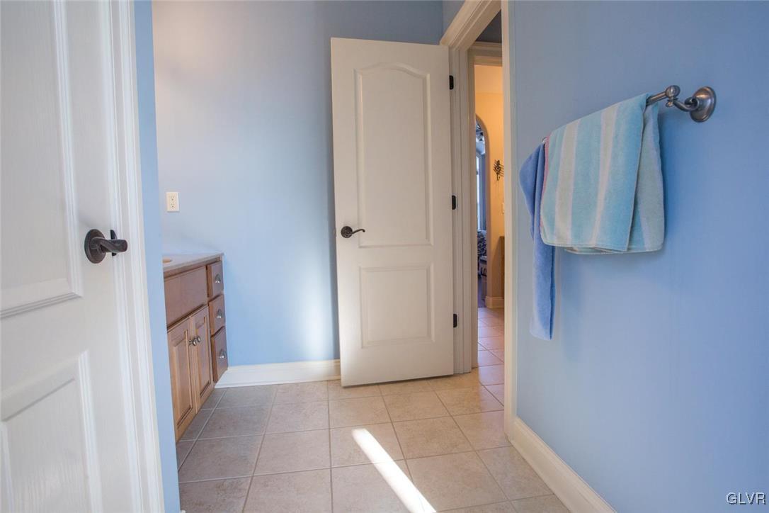 226 East Dell Road Bath, PA 18014 - Photo 36 of 50