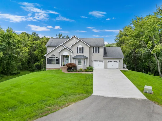 $943,900 | 2285 Lubna Drive, Christiansburg, VA 24073