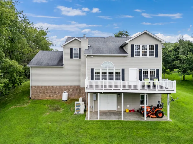 $943,900 | 2285 Lubna Drive, Christiansburg, VA 24073