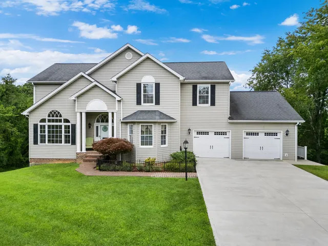 $943,900 | 2285 Lubna Drive, Christiansburg, VA 24073