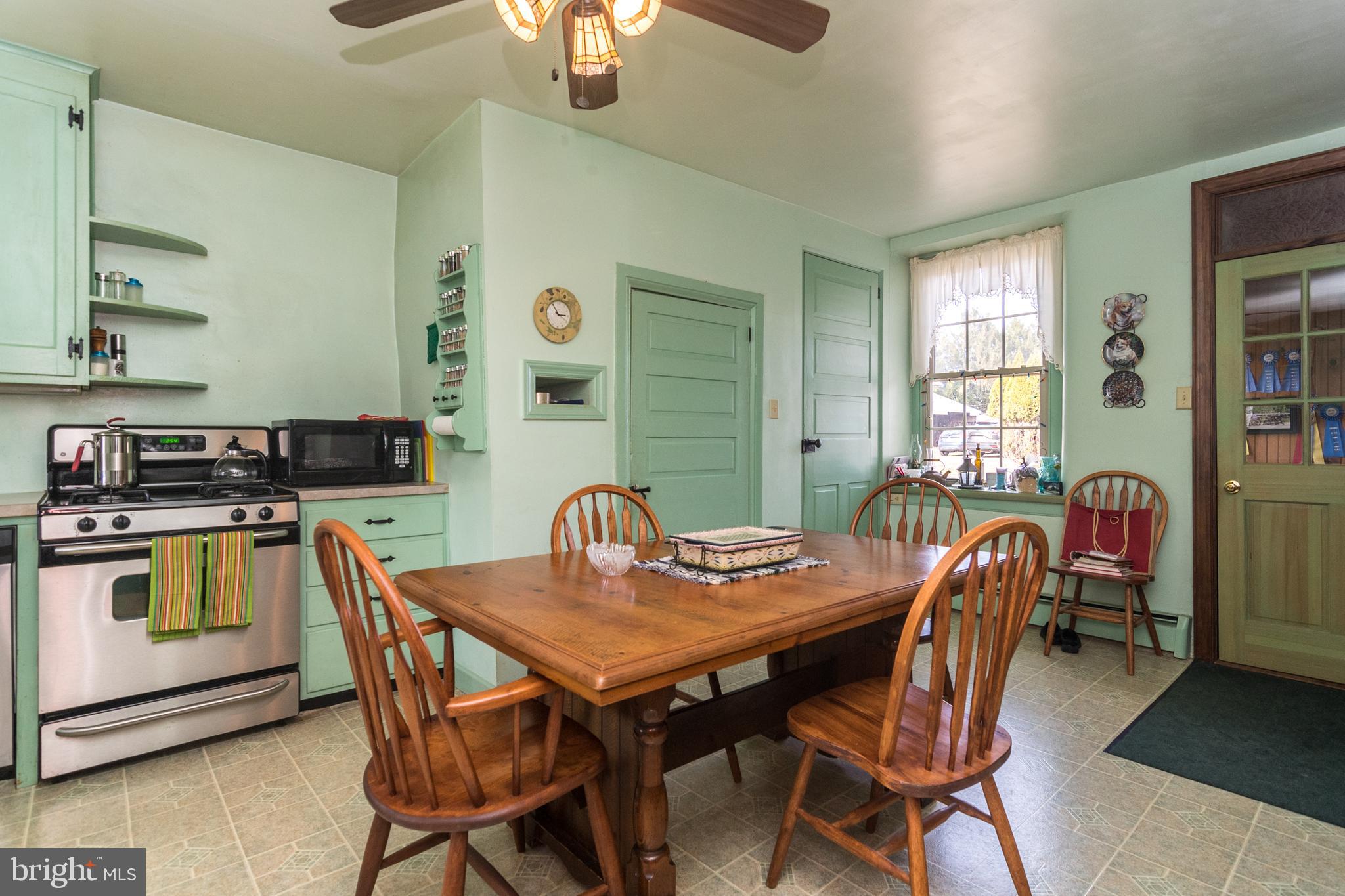519 Redwing Road Perkasie, PA 18944 - Photo 15 of 35 Kitchen