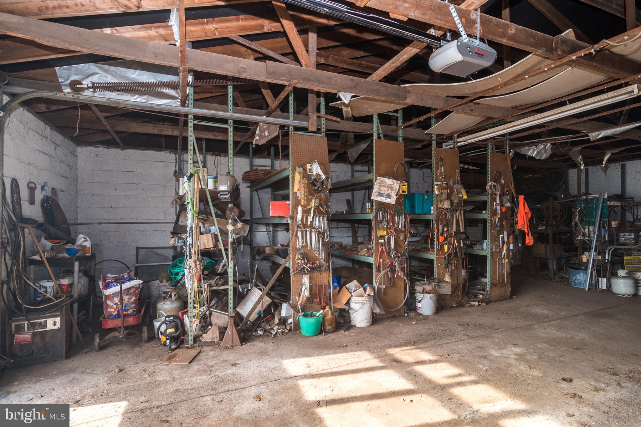 519 Redwing Road Perkasie, PA 18944 - Photo 27 of 35 1 car garage