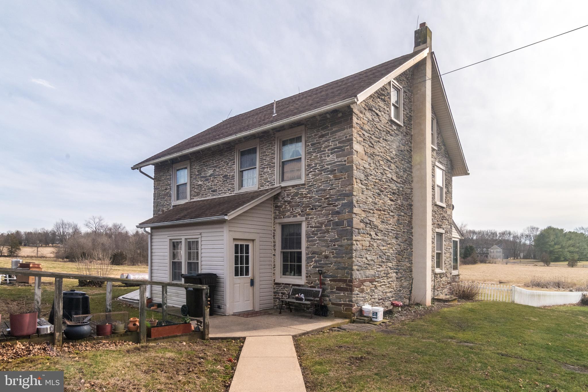 519 Redwing Road Perkasie, PA 18944 - Photo 4 of 35 Gallery Image 4