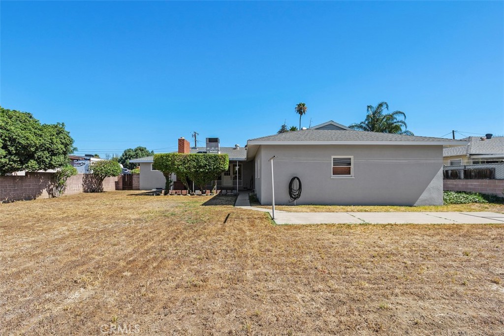 417 East Cornell Drive Rialto, CA 92376 - Photo 36 of 40