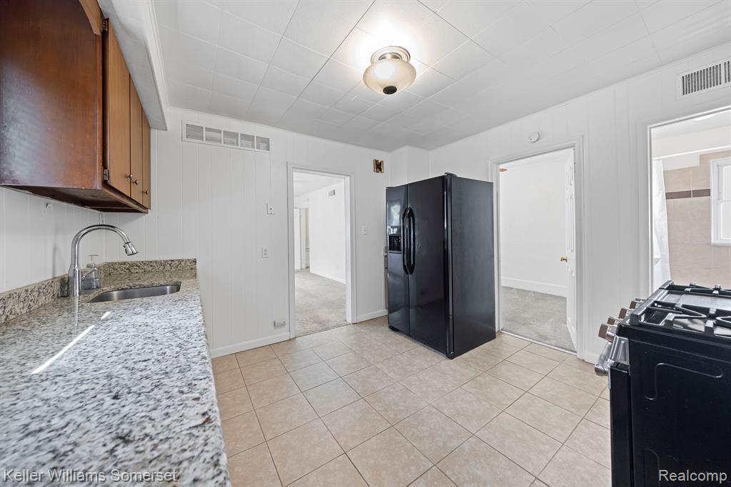 842 East 10 Mile Road Ferndale, MI 48220 - Photo 11 of 31