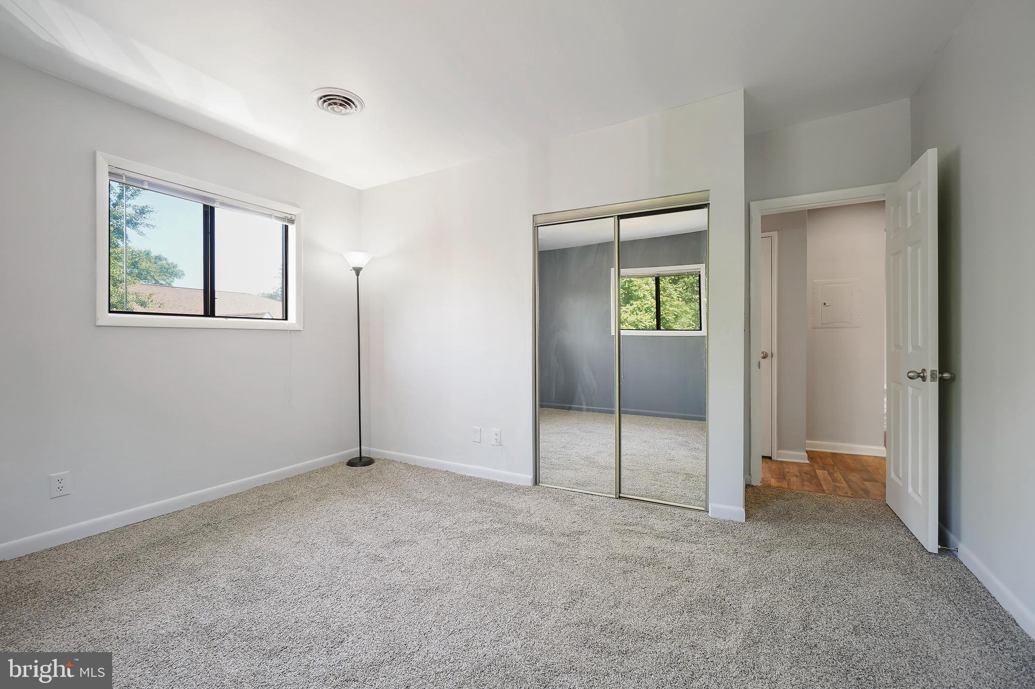 208 Skyhill Road, Unit 208 Alexandria, VA 22314 - Photo 20 of 57