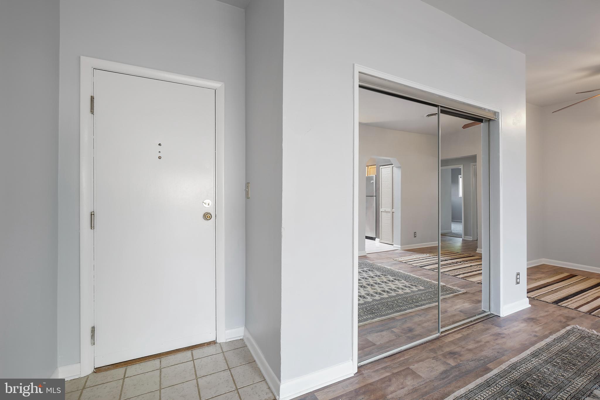 208 Skyhill Road, Unit 208 Alexandria, VA 22314 - Photo 5 of 57