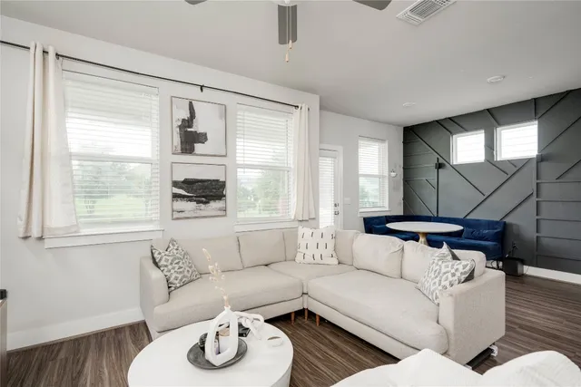 $2,500 | 7502 Chesapeake Rail Lane, Unit 154, Austin, TX 78744