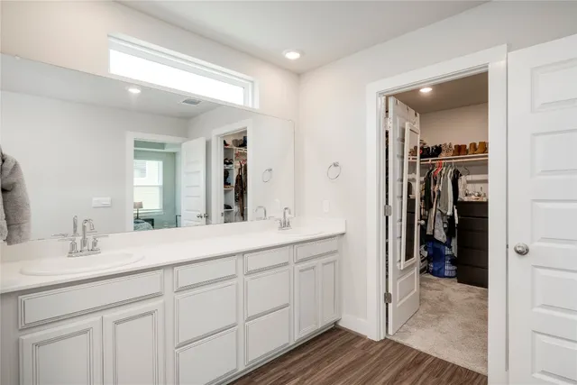 $2,500 | 7502 Chesapeake Rail Lane, Unit 154, Austin, TX 78744