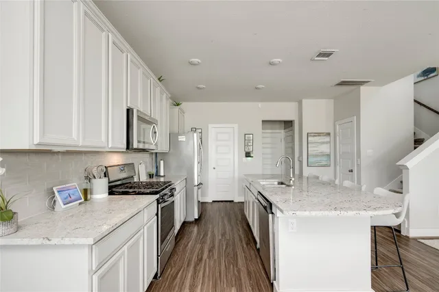 $2,500 | 7502 Chesapeake Rail Lane, Unit 154, Austin, TX 78744