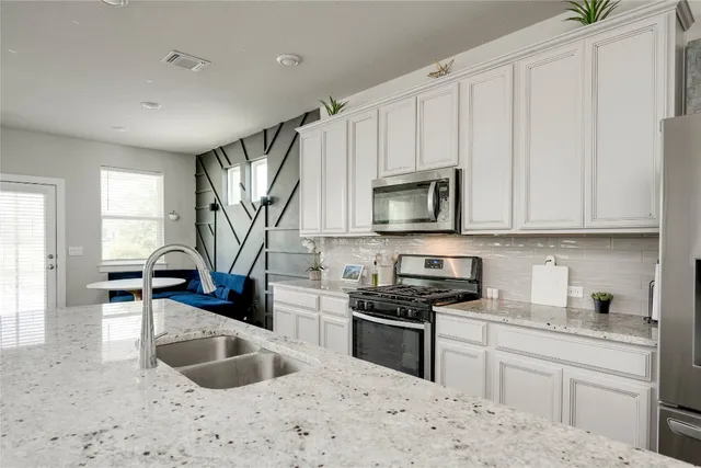 $2,500 | 7502 Chesapeake Rail Lane, Unit 154, Austin, TX 78744