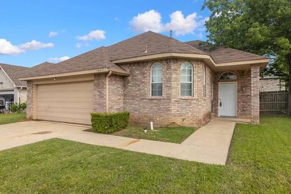 $1,850 | 12411 Summer Hill Drive, Balch Springs, TX 75180