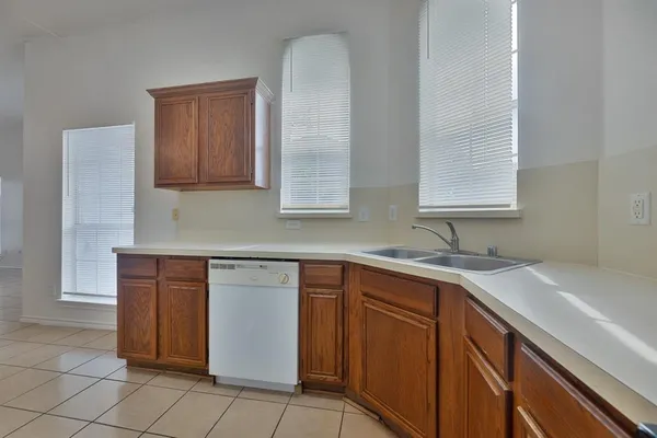 $1,850 | 12411 Summer Hill Drive, Balch Springs, TX 75180