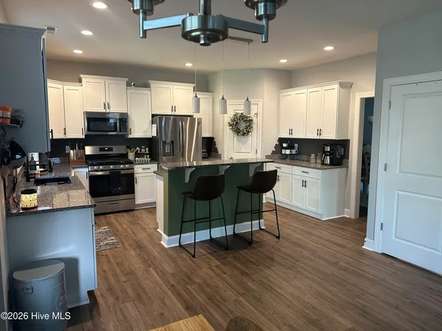 $409,900 | 105 Henry Lane, New Bern, NC 28560