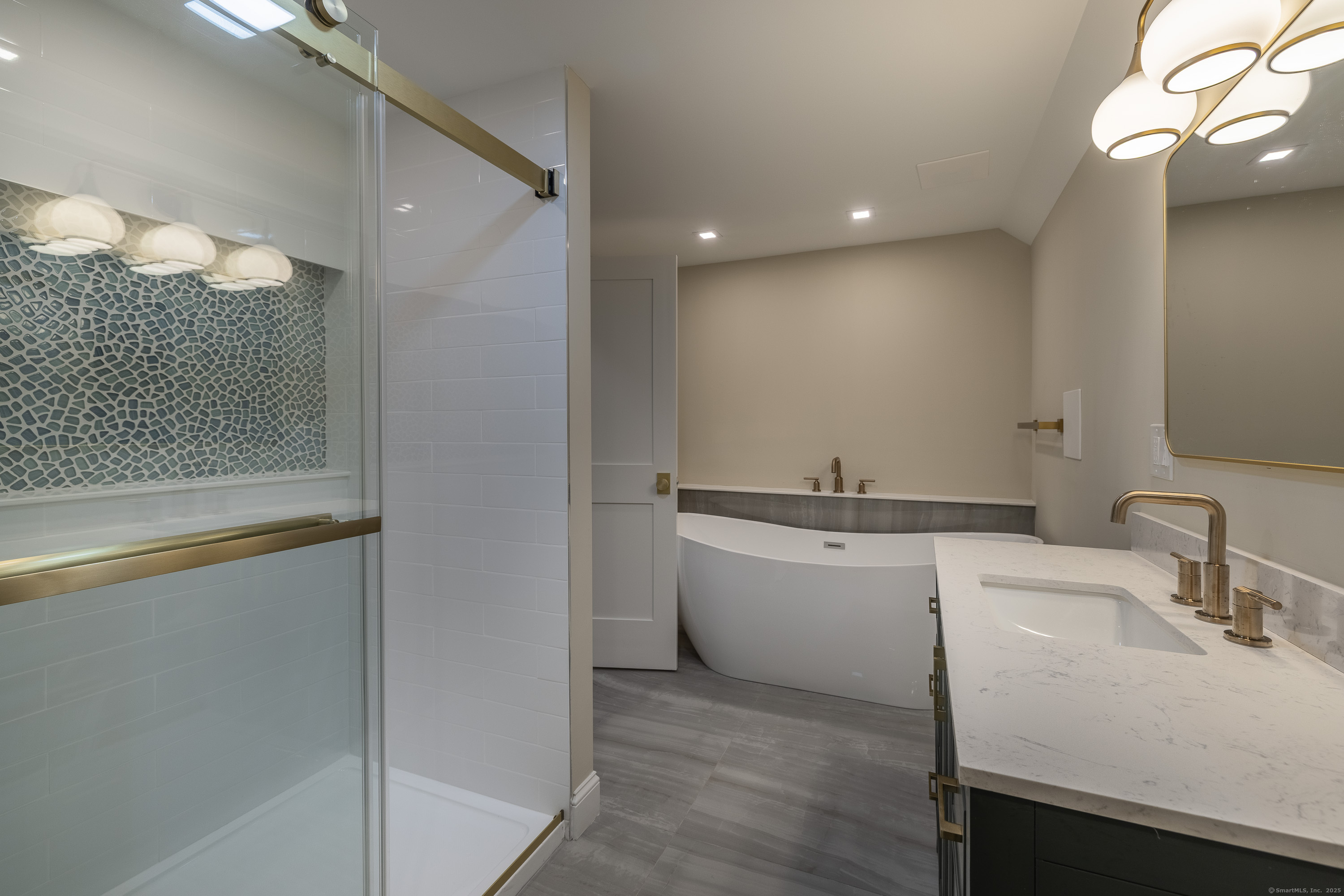 16 Candlewood Acres Road Brookfield, CT 06804 - Photo 33 of 40 LOWER LEVEL FULL BATH