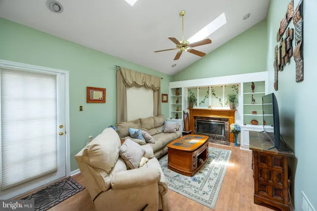 $785,000 | 220 Ivanhoe Drive, Robbinsville, NJ 08691