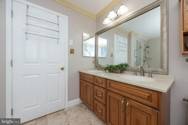 $785,000 | 220 Ivanhoe Drive, Robbinsville, NJ 08691