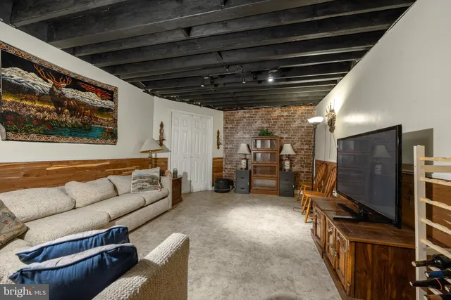 $785,000 | 220 Ivanhoe Drive, Robbinsville, NJ 08691