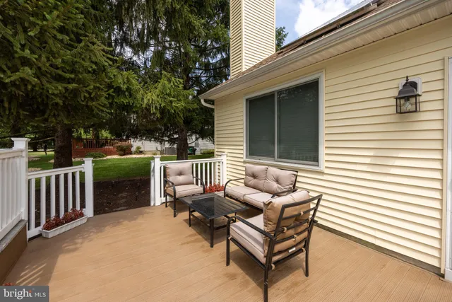 $785,000 | 220 Ivanhoe Drive, Robbinsville, NJ 08691