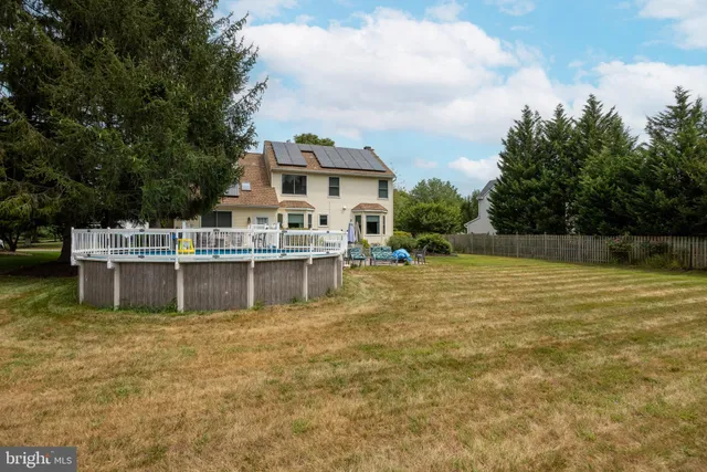 $785,000 | 220 Ivanhoe Drive, Robbinsville, NJ 08691