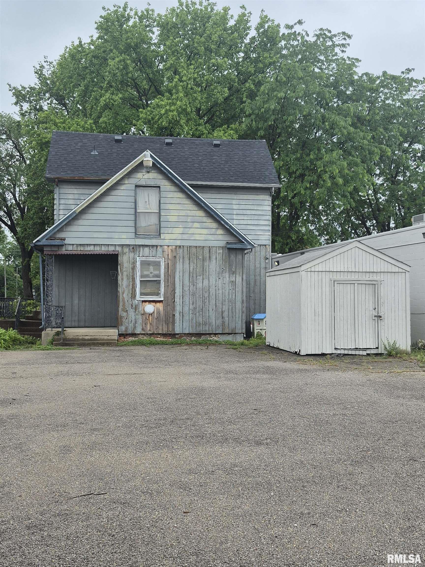 1430 South 8th Street Springfield, IL 62703 - Photo 2 of 5