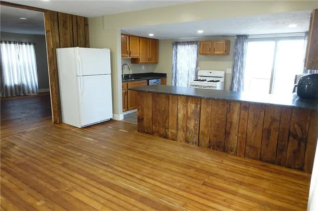 $189,900 | 1622 Branchton Road, Hilliards, PA 16040