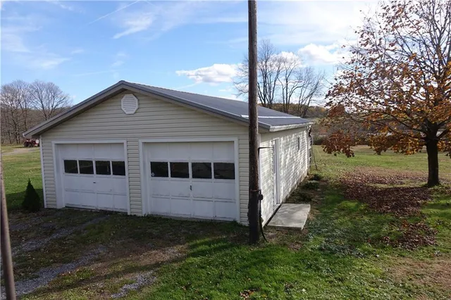 $189,900 | 1622 Branchton Road, Hilliards, PA 16040